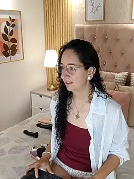 Katy Snown online show from July 18, 2026, 12:31 pm