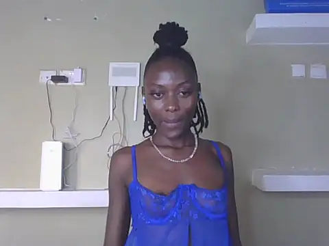 Snapshot of Elsie_1 chatting on July 7, 2026, 6:47 am Elsie 1 online show from July 7, 2026, 6:47 am