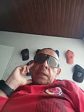 Snapshot of AlekNoir chatting on July 4, 2026, 4:35 pm AlekNoir online show from July 4, 2026, 4:35 pm