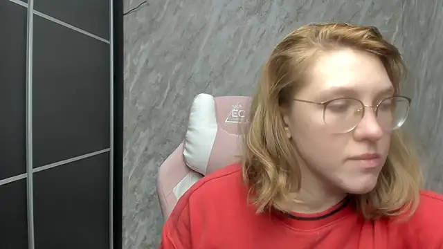 Reginasmilee online show from February 25, 2025, 6:03 am