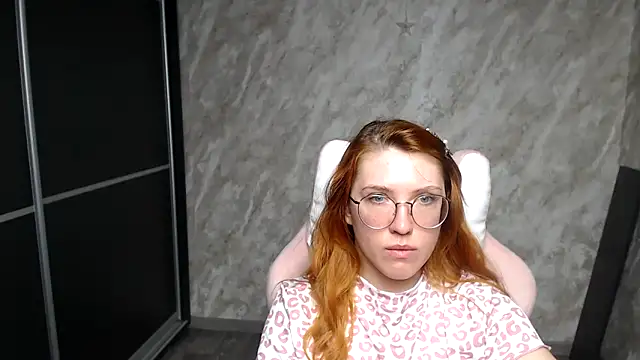 Reginasmilee online show from March 2, 2026, 2:14 am