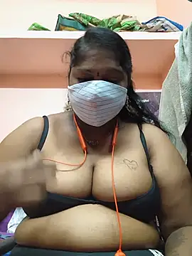 Snapshot of yalini1431 chatting on July 2, 2026, 7:31 pm yalini1431 online show from July 2, 2026, 7:31 pm