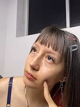 Snapshot of im_lizzy17 chatting on July 9, 2026, 7:34 am im lizzy17 online show from July 9, 2026, 7:34 am