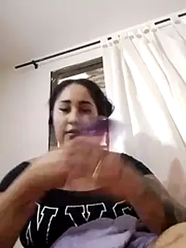 Snapshot of Valentina_Tilly chatting on July 16, 2026, 3:29 pm Valentina Tilly online show from July 16, 2026, 3:29 pm