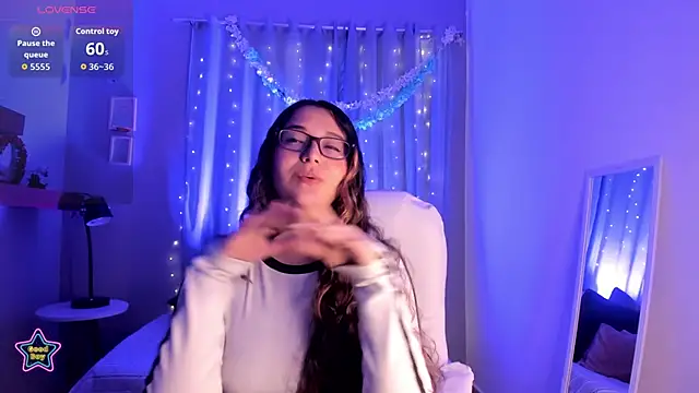Alexis Scott  online show from June 29, 2026, 1:55 pm