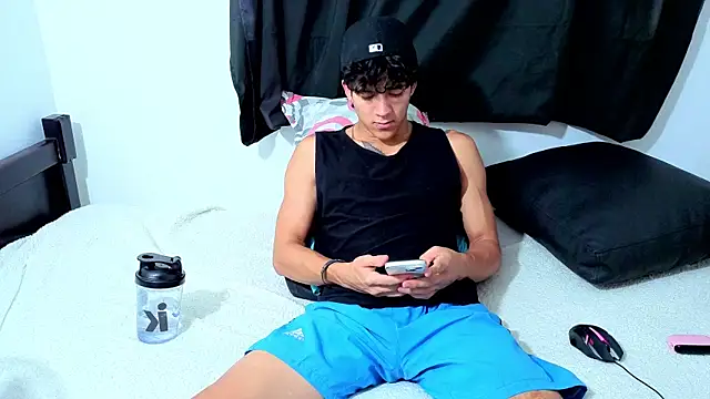 Snapshot of Noah__Dick chatting on July 18, 2026, 6:06 am Noah Dick online show from July 18, 2026, 6:06 am
