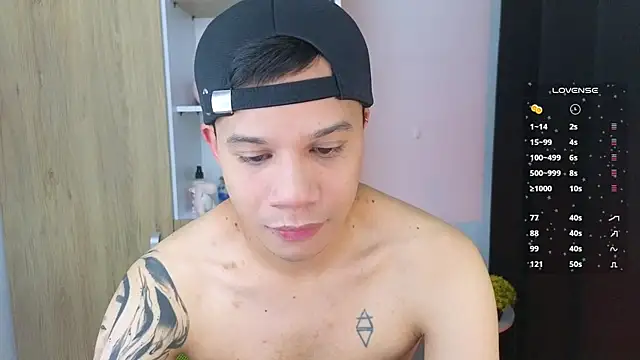 Snapshot of Im_Marco_ chatting on June 26, 2026, 12:48 am Im Marco online show from June 26, 2026, 12:48 am