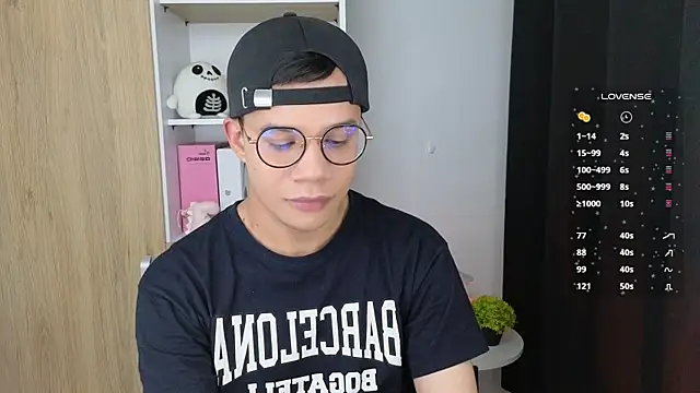 Snapshot of Im_Marco_ chatting on July 2, 2026, 1:38 am Im Marco online show from July 2, 2026, 1:38 am