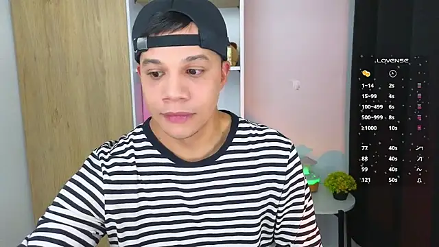 Snapshot of Im_Marco_ chatting on July 3, 2026, 2:29 am Im Marco online show from July 3, 2026, 2:29 am