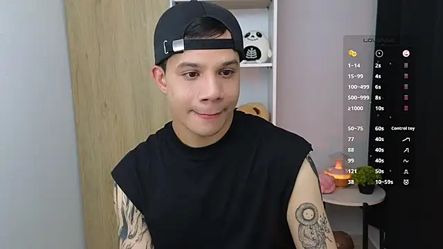 Snapshot of Im_Marco_ chatting on July 23, 2026, 3:04 am Im Marco online show from July 23, 2026, 3:04 am