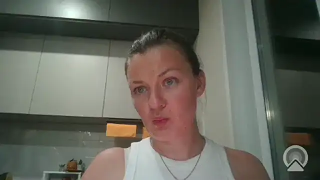 Snapshot of Zorelyva chatting on July 18, 2026, 9:51 pm Zorelyva online show from July 18, 2026, 9:51 pm