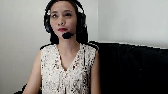 IvoryMadeiros online show from June 27, 2026, 7:24 am