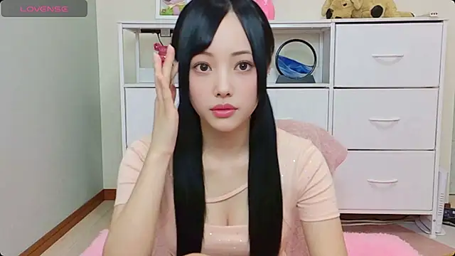 Snapshot of --Akarin-- chatting on August 6, 2026, 4:09 pm --Akarin-- online show from August 6, 2026, 4:09 pm