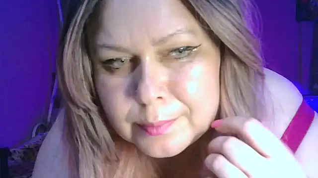 Snapshot of Roksolana5398 chatting on July 22, 2026, 8:00 pm Roksolana5398 online show from July 22, 2026, 8:00 pm