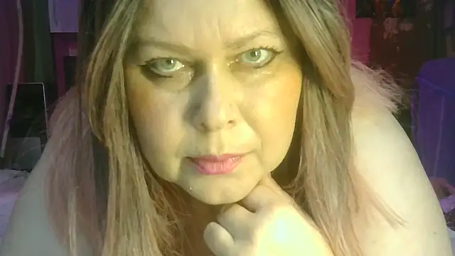 Snapshot of Roksolana5398 chatting on July 27, 2026, 7:10 pm Roksolana5398 online show from July 27, 2026, 7:10 pm