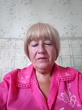EmmaSwan555 online show from July 19, 2026, 4:11 pm