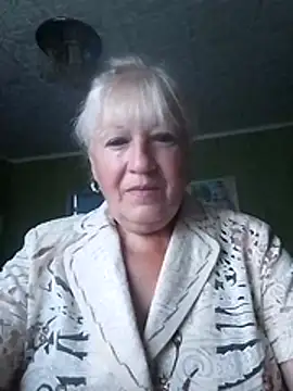 EmmaSwan555 online show from July 22, 2026, 4:32 pm