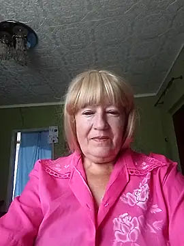 EmmaSwan555 online show from July 24, 2026, 9:18 am