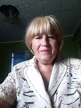 EmmaSwan555 online show from July 26, 2026, 3:52 pm