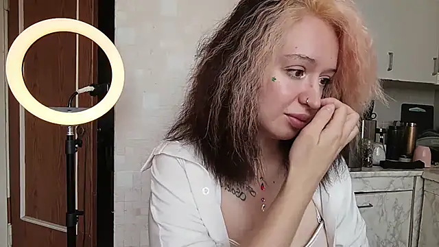 ElianaFox  online show from July 20, 2026, 10:29 am