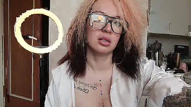 ElianaFox  online show from July 20, 2026, 10:39 am