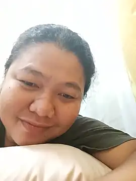Snapshot of Glamourous_Smile16 chatting on July 18, 2026, 1:43 am Glamourous Smile16 online show from July 18, 2026, 1:43 am