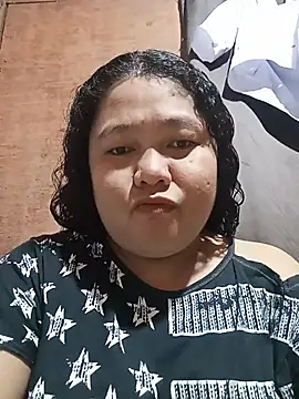 Snapshot of Glamourous_Smile16 chatting on August 7, 2026, 12:34 am Glamourous Smile16 online show from August 7, 2026, 12:34 am