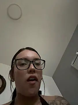 Snapshot of shantalgray__ chatting on June 25, 2026, 11:09 pm shantalgray online show from June 25, 2026, 11:09 pm