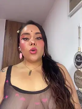 CamilJoness69 online show from July 9, 2026, 1:37 pm