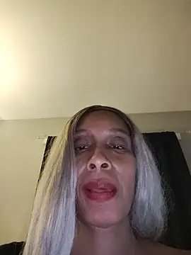 Snapshot of DulceThiccc chatting on July 20, 2026, 1:20 am DulceThiccc online show from July 20, 2026, 1:20 am