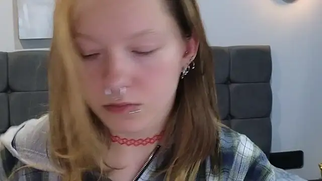 LauraLowe online show from June 29, 2026, 11:10 am
