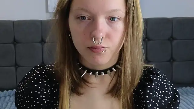 LauraLowe online show from July 2, 2026, 6:08 am