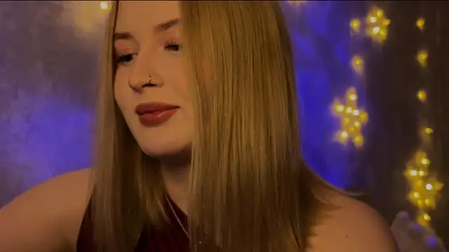 LumiMoore online show from July 18, 2026, 7:28 pm