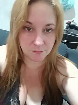 Snapshot of gatalora chatting on July 3, 2026, 3:02 am gatalora online show from July 3, 2026, 3:02 am