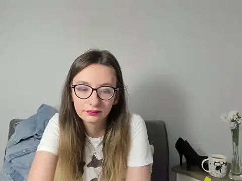 AnnaNatural online show from June 30, 2026, 4:19 pm