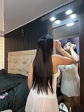 AshleyLoren online show from July 10, 2026, 6:43 pm