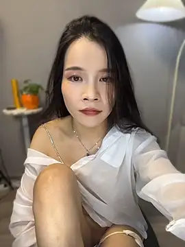 xiaojiujiu0013 online show from July 28, 2026, 1:32 pm