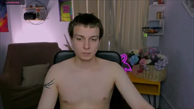 Snapshot of eric_nova chatting on July 29, 2026, 12:58 pm eric nova online show from July 29, 2026, 12:58 pm