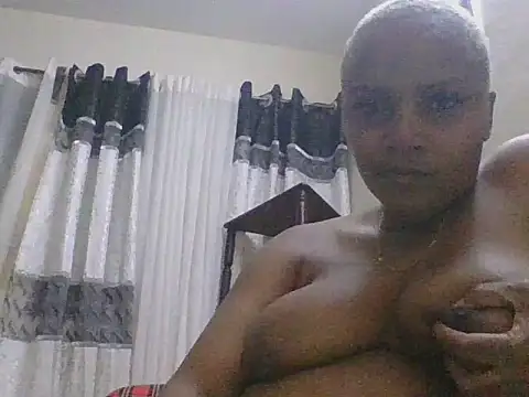 Snapshot of t_ebony chatting on August 1, 2026, 9:03 pm t ebony online show from August 1, 2026, 9:03 pm