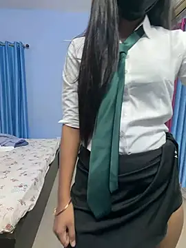 Snapshot of Muskan_alveera18 chatting on July 24, 2026, 5:00 pm Muskan alveera18 online show from July 24, 2026, 5:00 pm