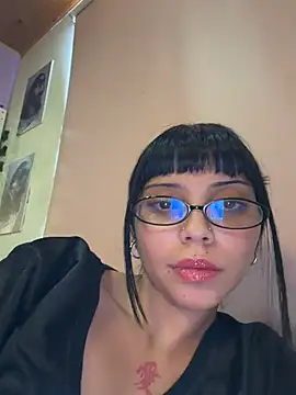 AlanaStormm online show from July 28, 2026, 6:42 pm