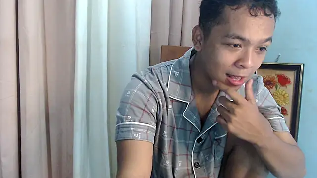 Snapshot of WinglessAngel21 chatting on July 12, 2026, 10:45 pm WinglessAngel21 online show from July 12, 2026, 10:45 pm