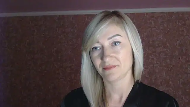 moonlightAnna online show from July 12, 2026, 10:01 pm