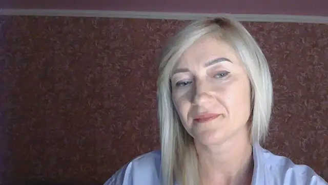 moonlightAnna online show from July 25, 2026, 10:18 pm