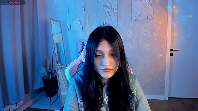 Emily Carteri online show from July 26, 2026, 12:41 am