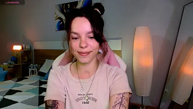 Maya Campbell online show from July 4, 2026, 2:51 am