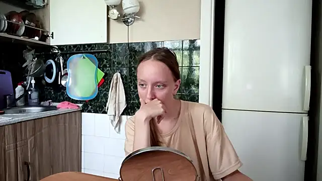 Snapshot of ElizaRass chatting on July 24, 2026, 6:22 am ElizaRass online show from July 24, 2026, 6:22 am