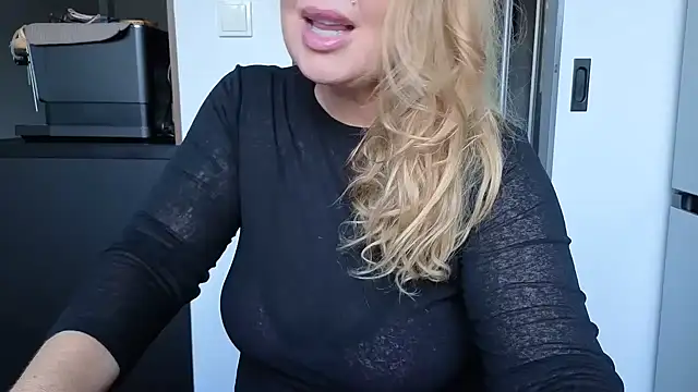 TammyJeann online show from September 12, 2025, 3:01 pm