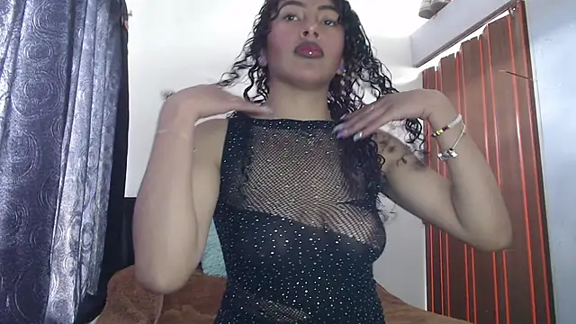 lovely slut  online show from July 27, 2026, 2:02 pm