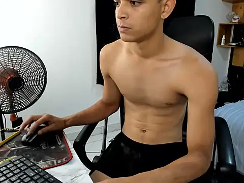 slim dirtyxx1 online show from July 14, 2026, 9:09 pm